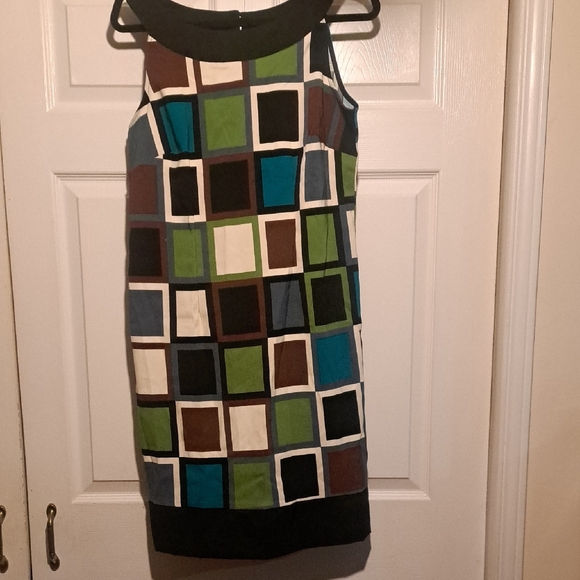 Jessica Dresses & Skirts - Colorful Geometric Dress With back zipper and neck buttons Size 12